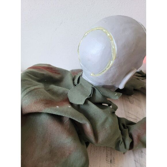 Halloween animated moaning zombie blood monster prop decor scary dead - Picture 14 of 16